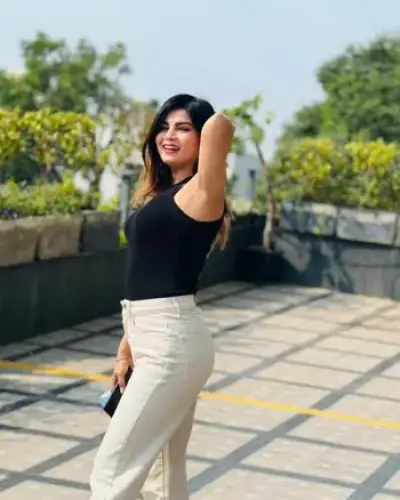 Call Girls Kaiserganj Cash On Delivery